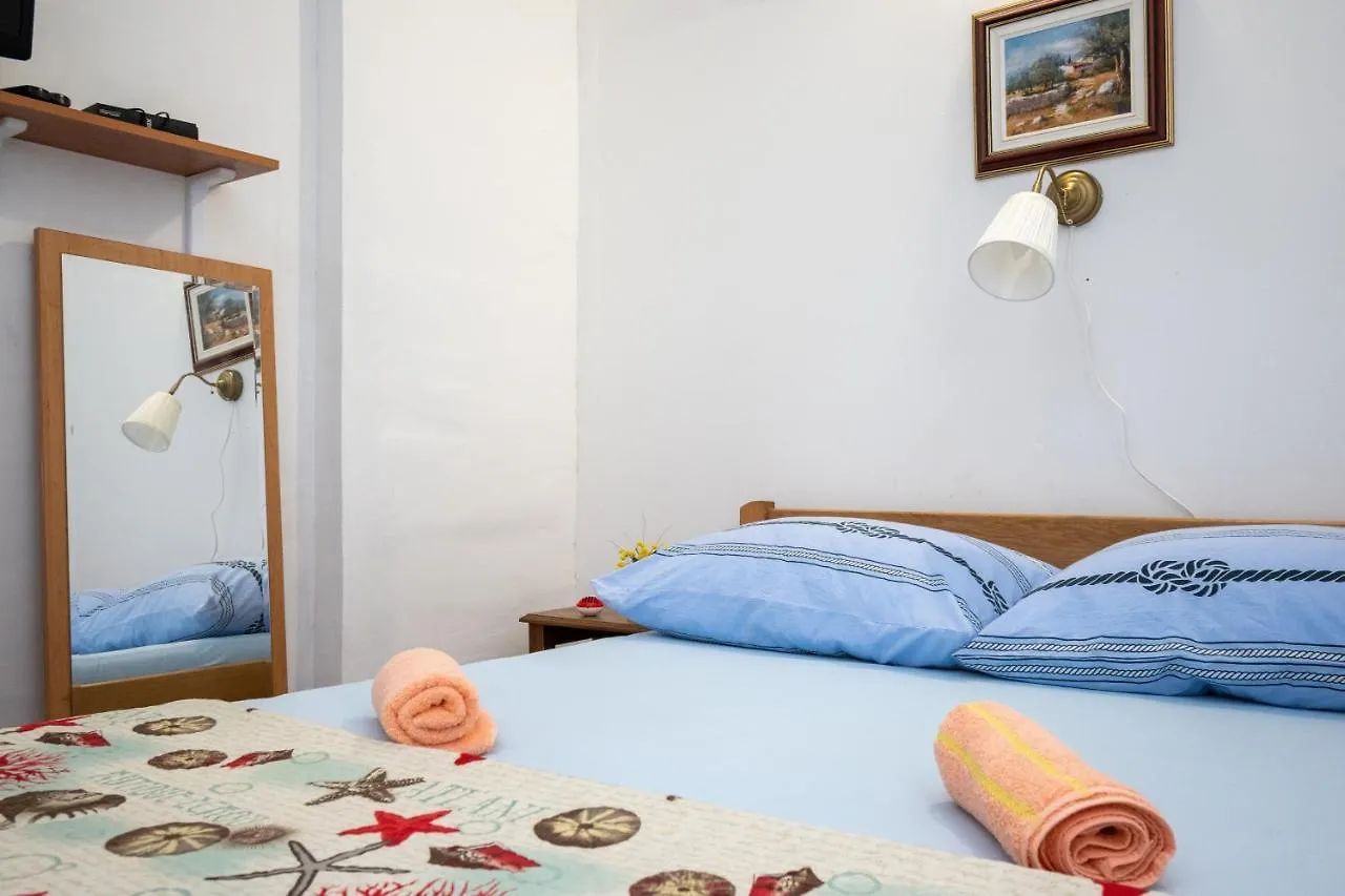 Apartment Preko 8179B Croatia