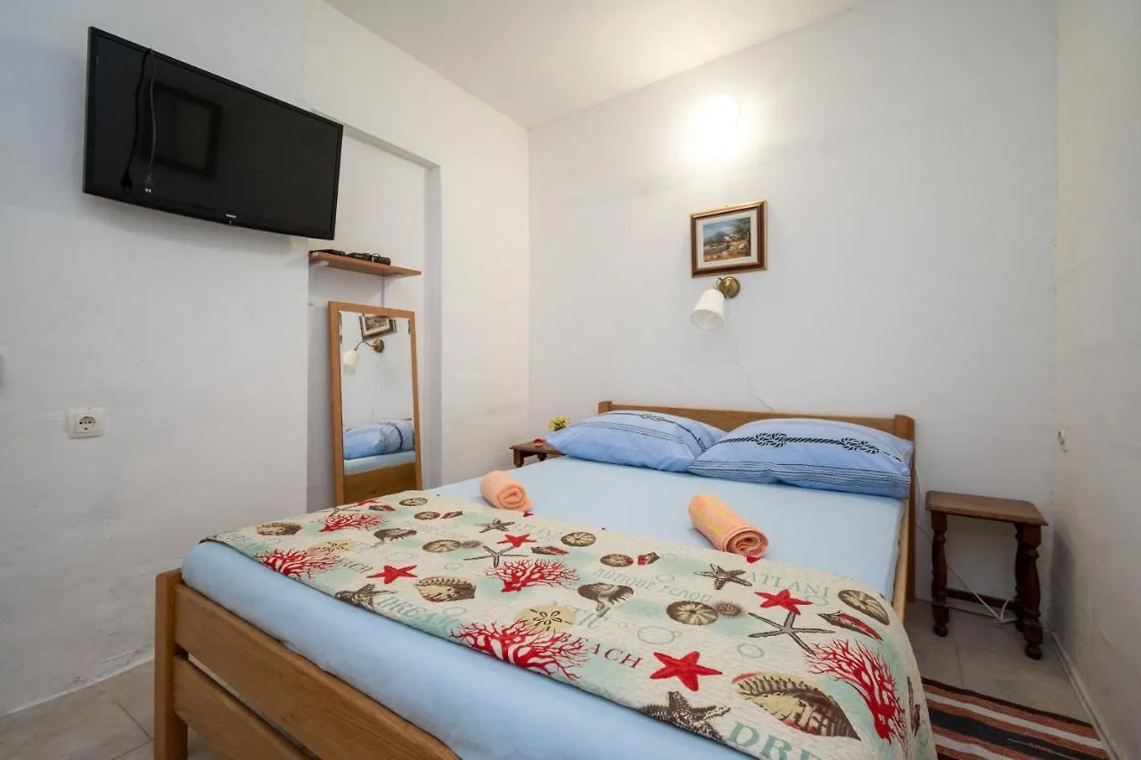 Apartment Preko 8179B Croatia
